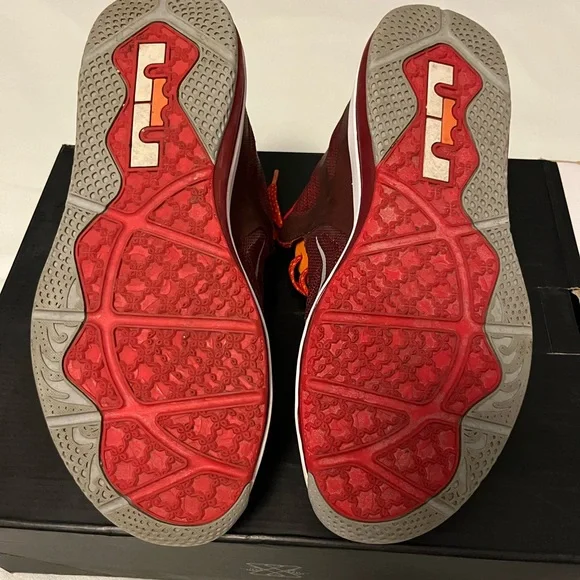 Nike LeBron James Cherry Red Low Top Sneakers Men’s Size 11 UGC See Photos - Picture 5 of 13